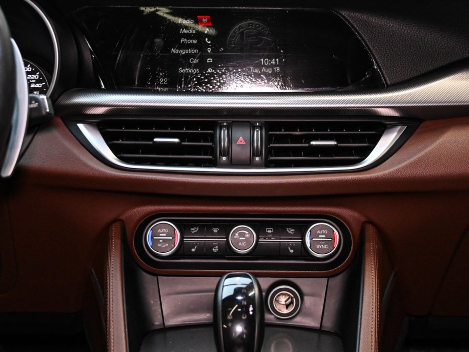 2018 Alfa Romeo Stelvio Sport-21
