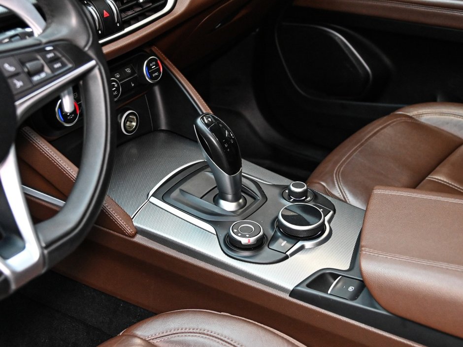 2018 Alfa Romeo Stelvio Sport-13