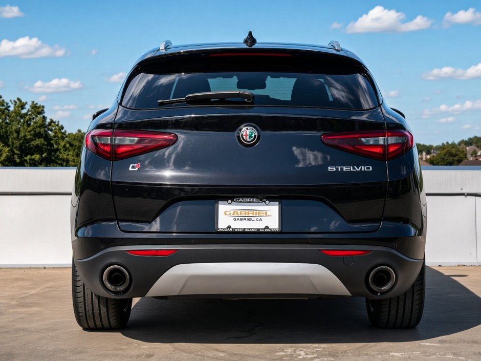 2018 Alfa Romeo Stelvio Sport-5