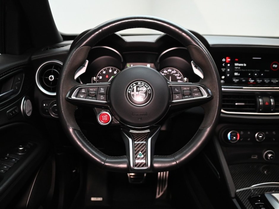 2022 Alfa Romeo Stelvio Quadrifoglio-17