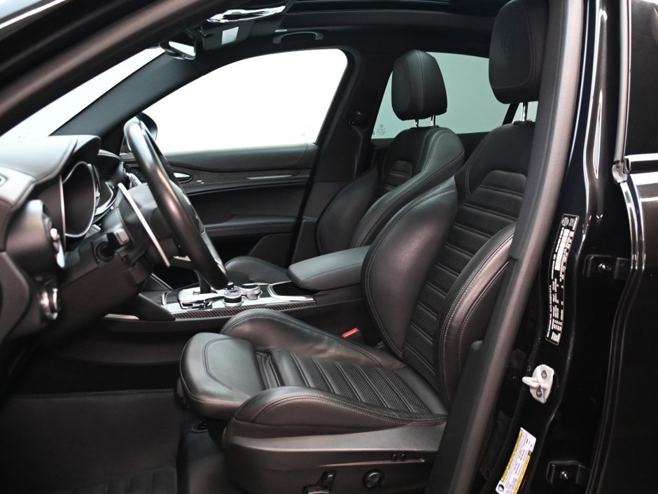 2022 Alfa Romeo Stelvio Quadrifoglio-13