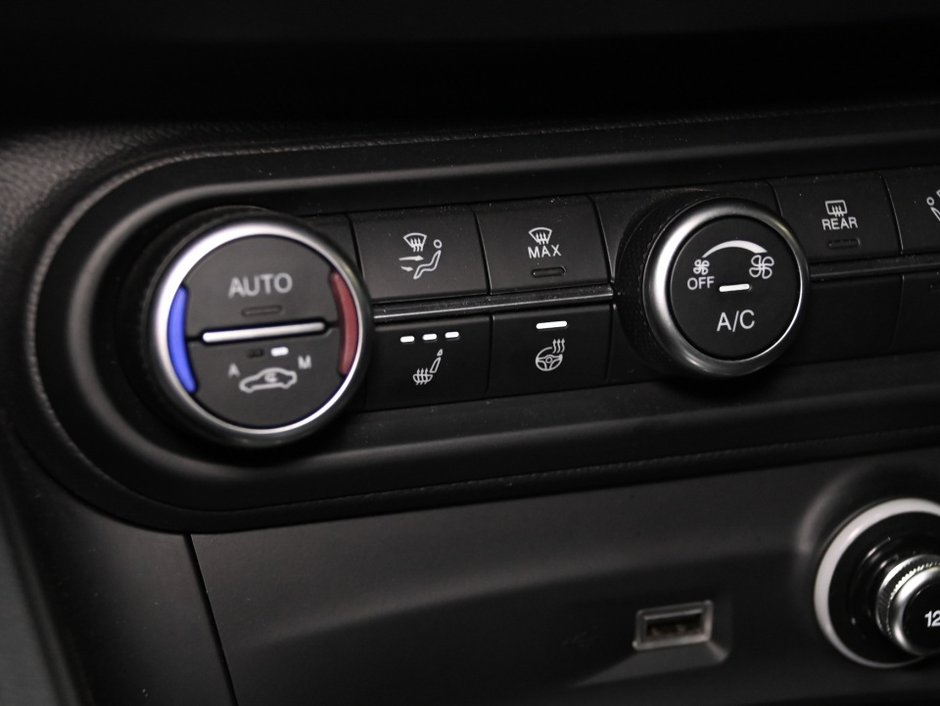 2022 Alfa Romeo Stelvio Quadrifoglio-21