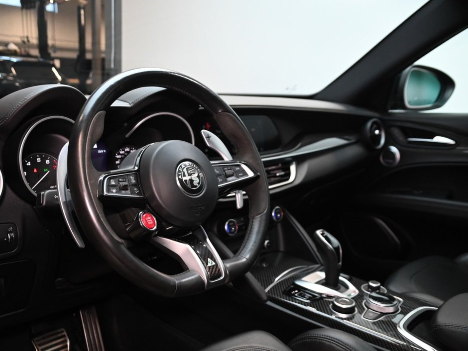 2022 Alfa Romeo Stelvio Quadrifoglio-2