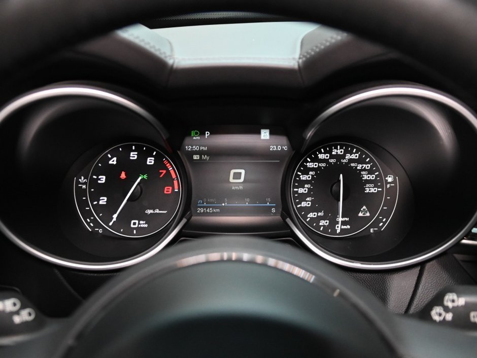 2022 Alfa Romeo Stelvio Quadrifoglio-16