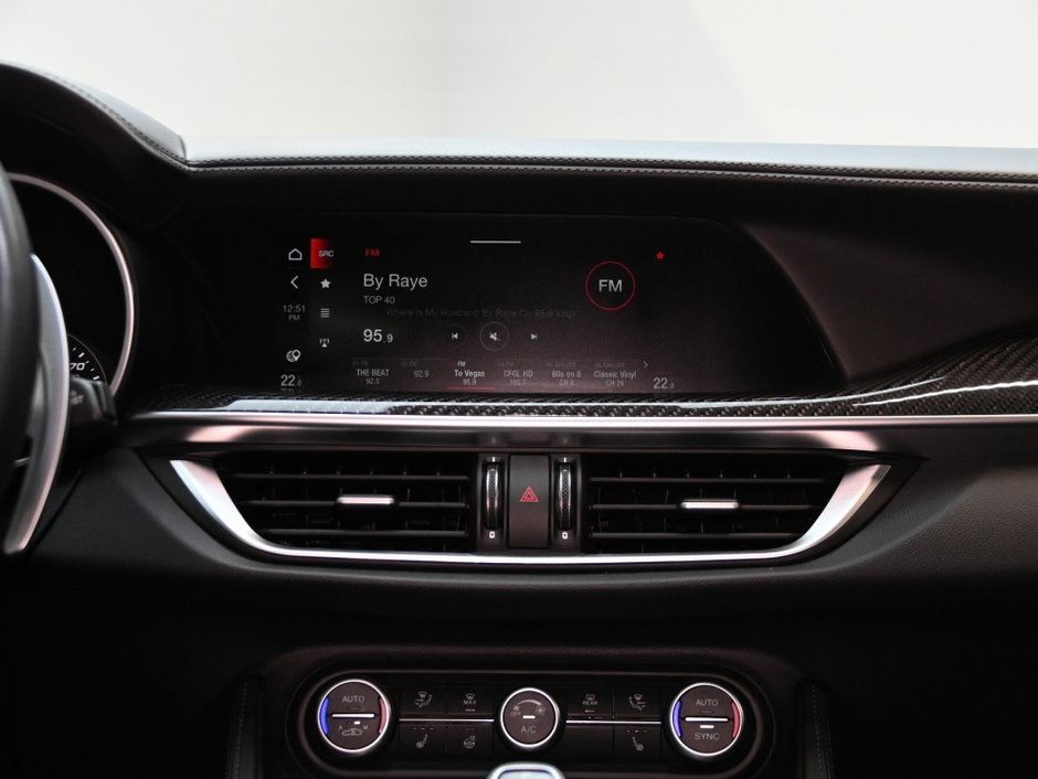 2022 Alfa Romeo Stelvio Quadrifoglio-24