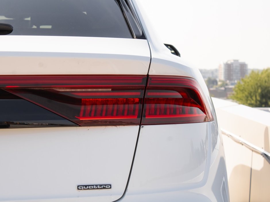 2020 Audi Q8 Technik-32