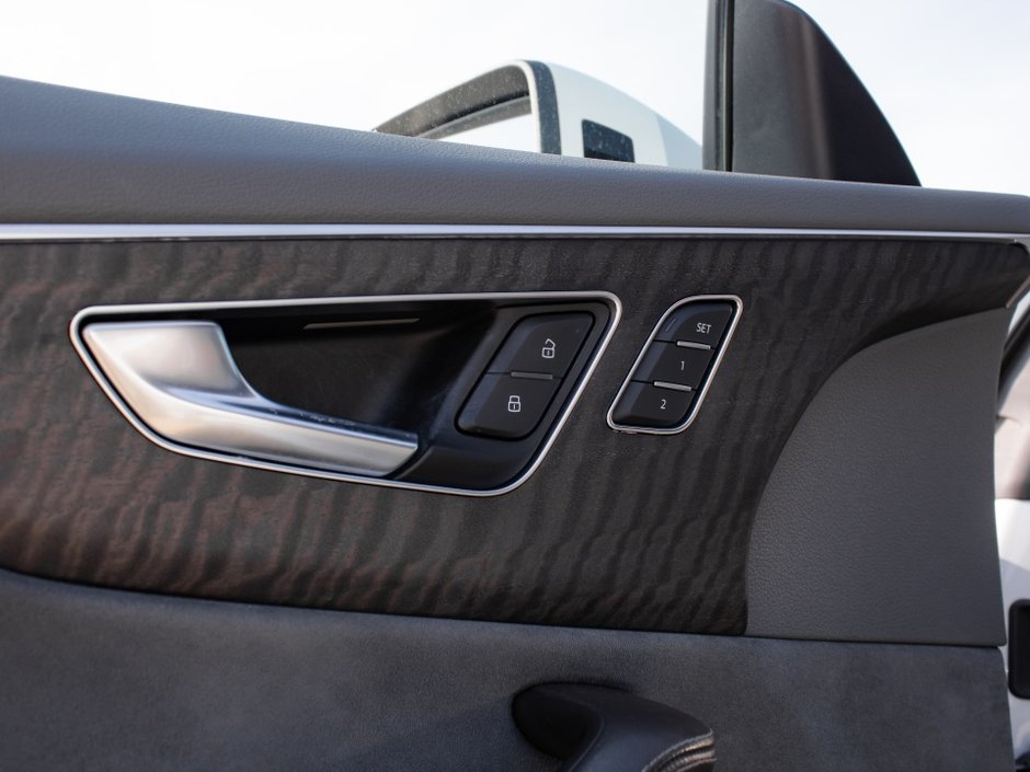 2020 Audi Q8 Technik-9