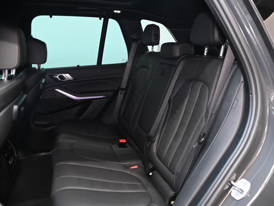 2022 BMW X5 xDrive40i-3