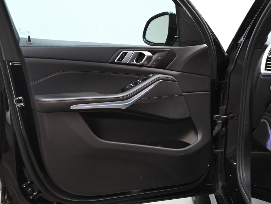 2023 BMW X5 xDrive40i-8