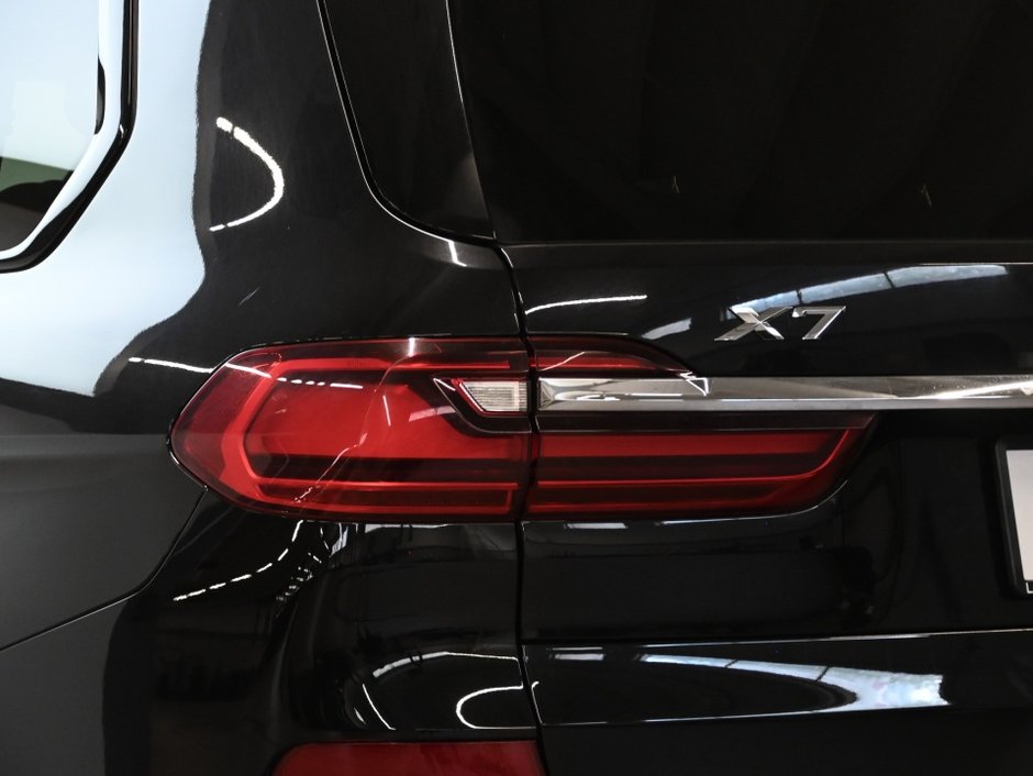 2019 BMW X7 xDrive40i-29