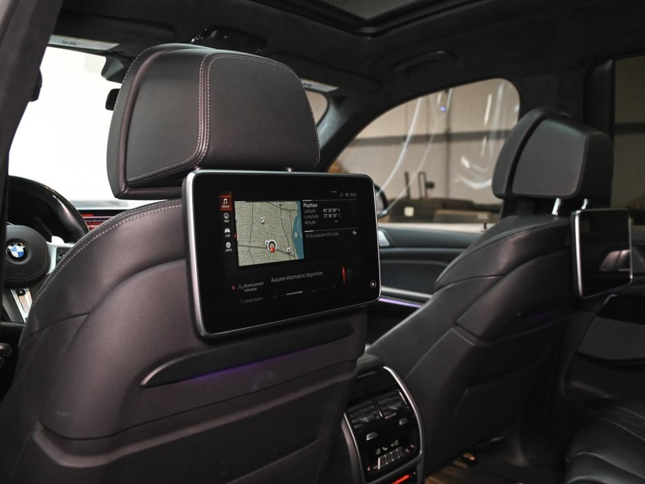 2019 BMW X7 xDrive40i-26