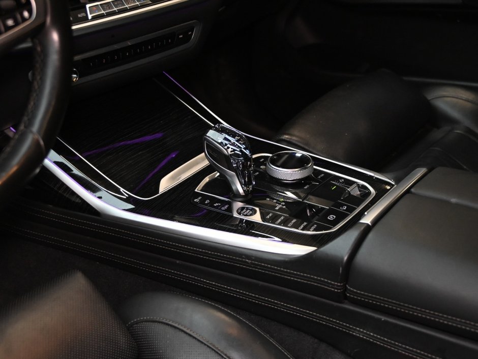 2019 BMW X7 xDrive40i-23