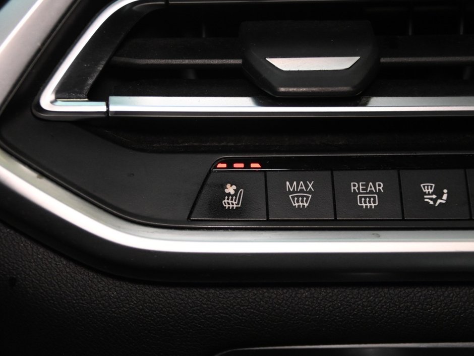 2019 BMW X7 xDrive40i-21