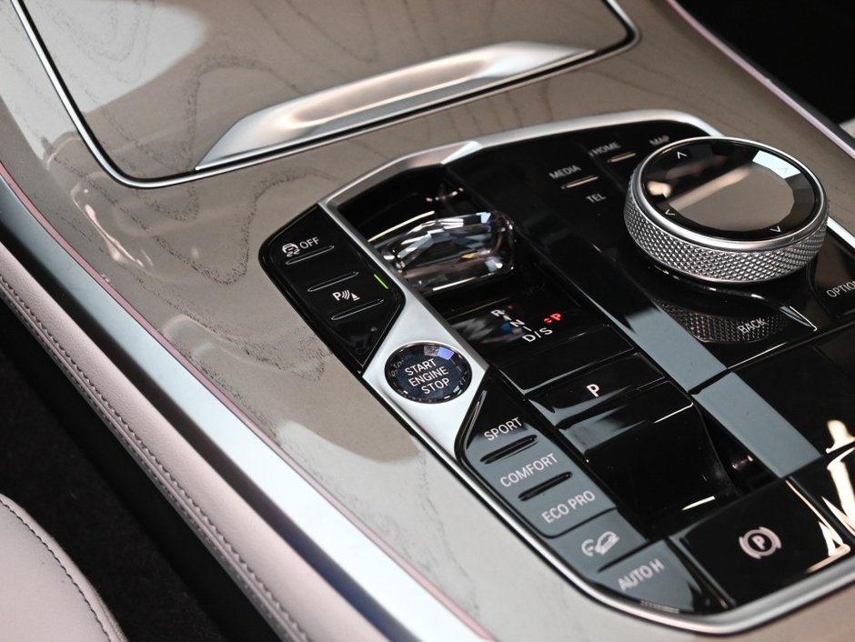 2023 BMW X7 xDrive40i-23