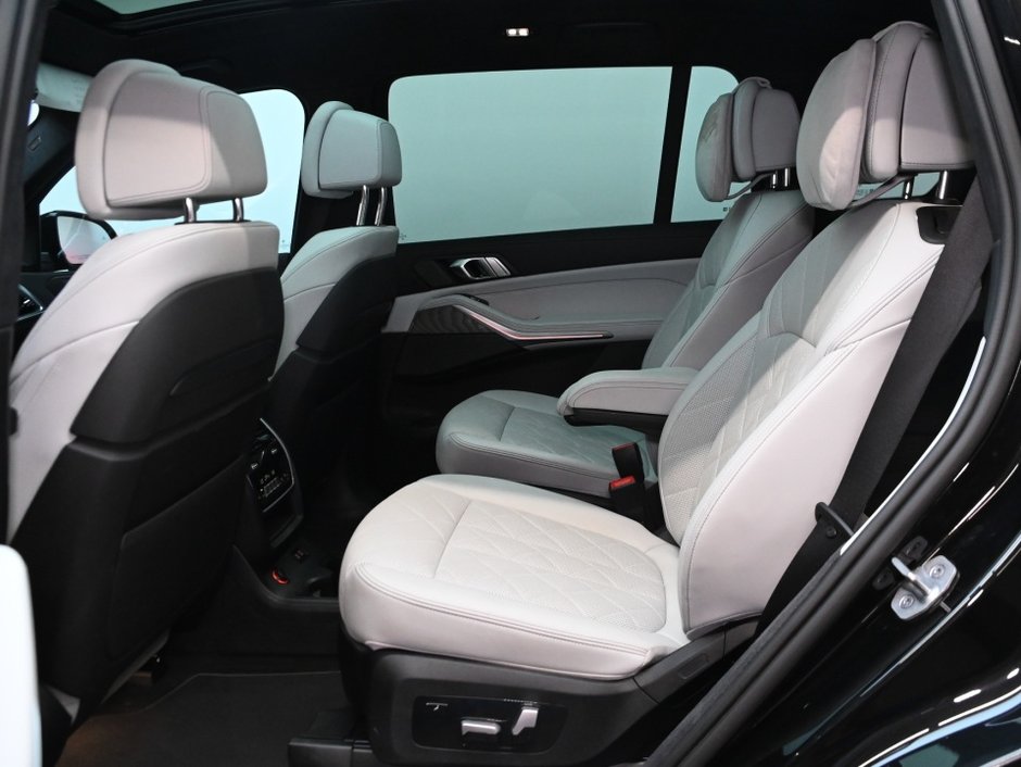 2023 BMW X7 xDrive40i-2