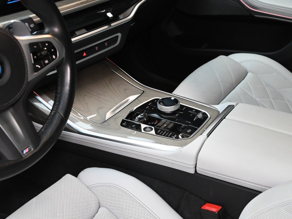 2023 BMW X7 xDrive40i-14