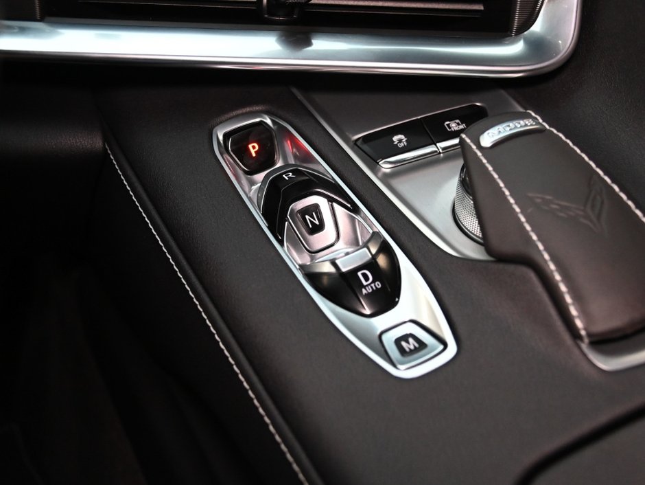 2023 Chevrolet Corvette 2LT-21