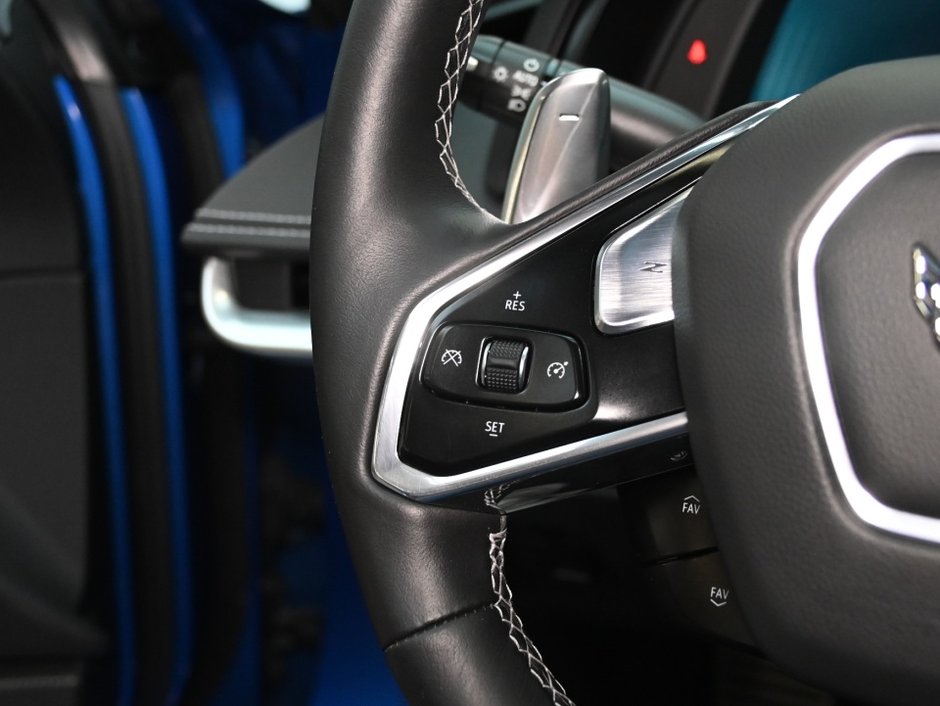 2023 Chevrolet Corvette 2LT-17