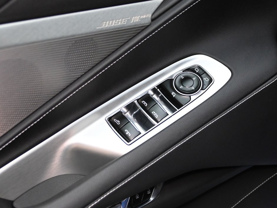 2023 Chevrolet Corvette 2LT-8
