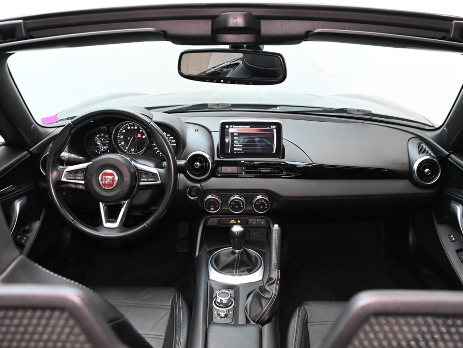 2019 Fiat 124 Spider Lusso-10