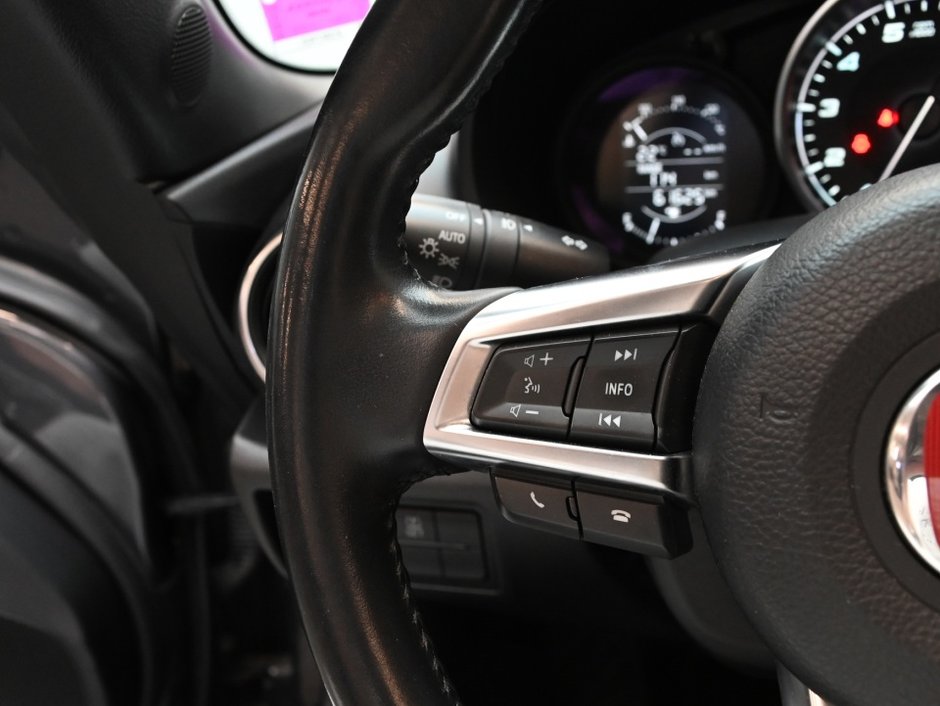 2019 Fiat 124 Spider Lusso-13