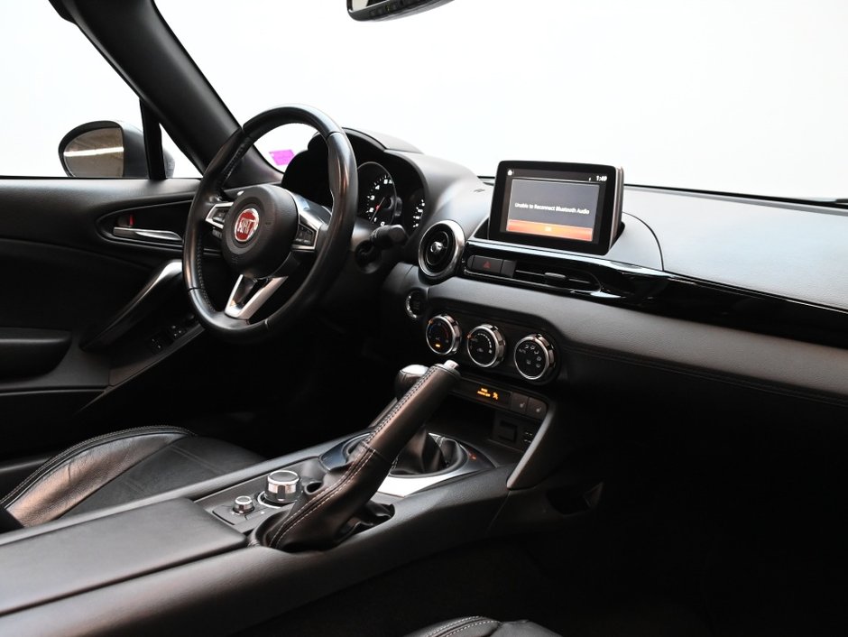 2019 Fiat 124 Spider Lusso-20