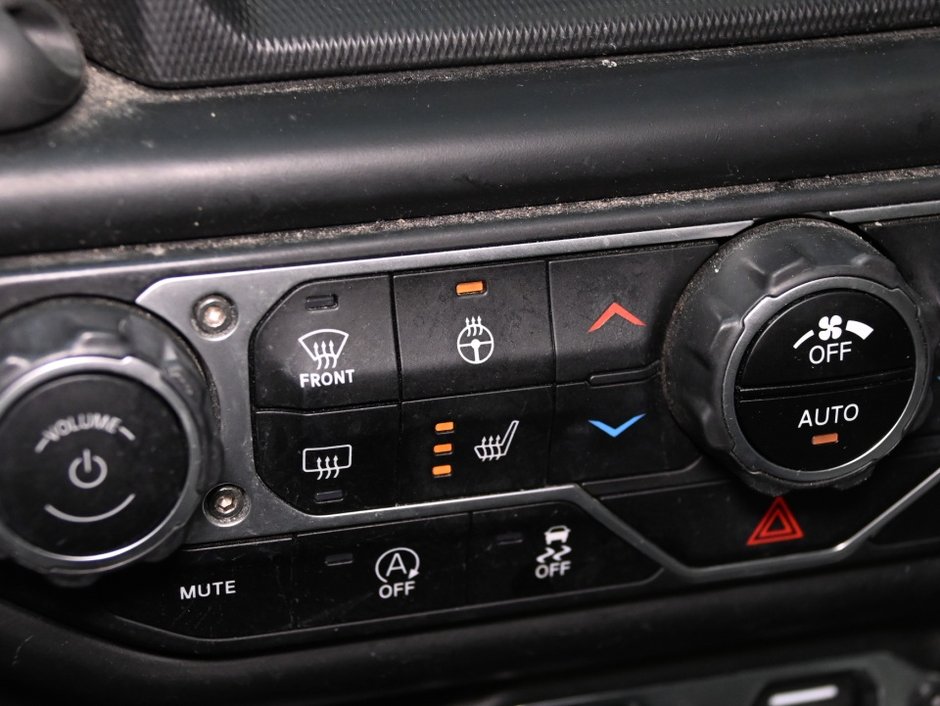 2023 Jeep Gladiator Mojave-22