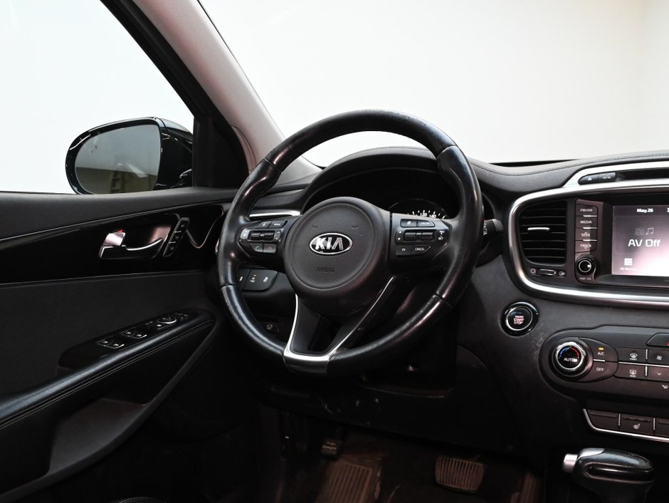 2018 Kia Sorento-25