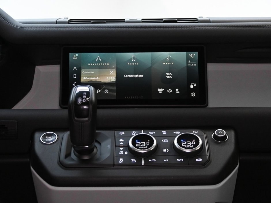 2023 Land Rover Defender S-19