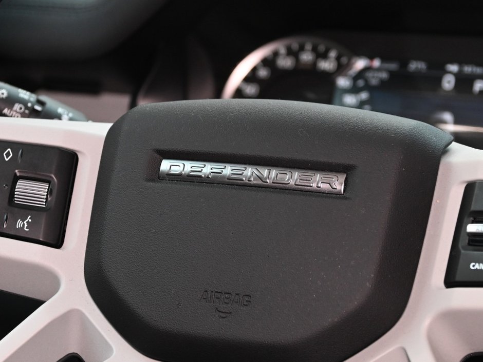 2023 Land Rover Defender SE-26