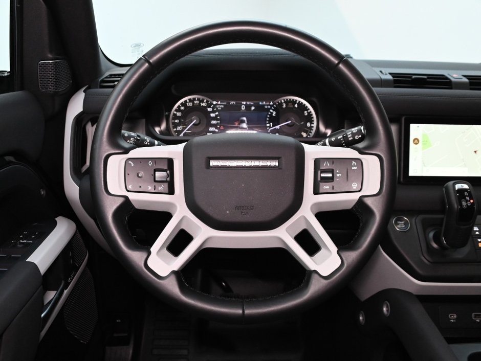2023 Land Rover Defender SE-16