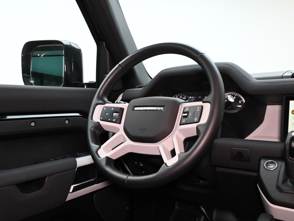 2023 Land Rover Defender SE-25