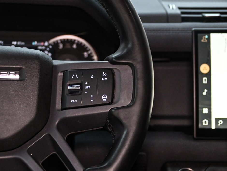 2023 Land Rover Defender X-Dynamic SE-18