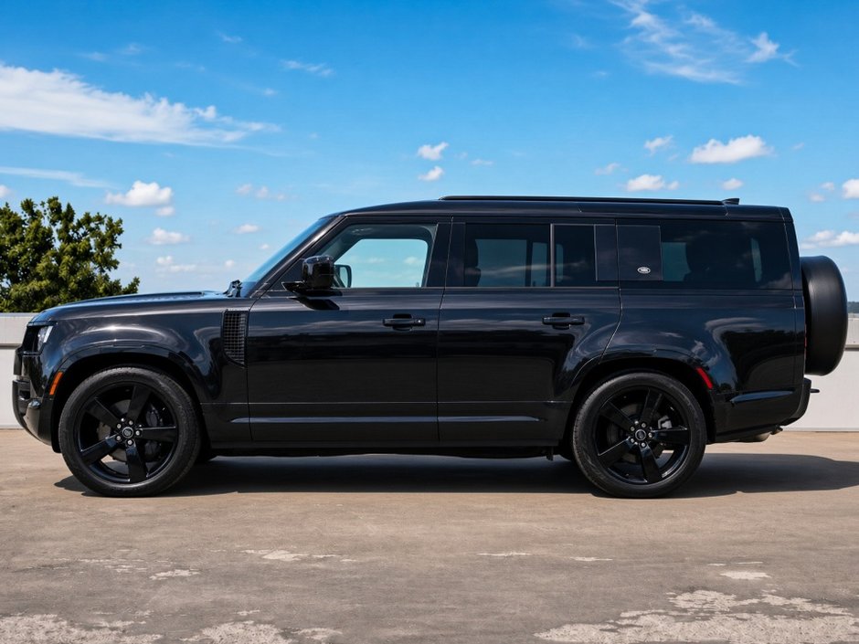 2023 Land Rover Defender X-Dynamic SE-5