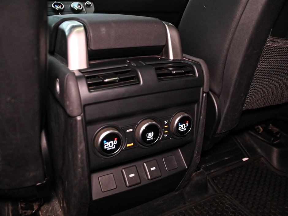 2023 Land Rover Defender X-Dynamic SE-24