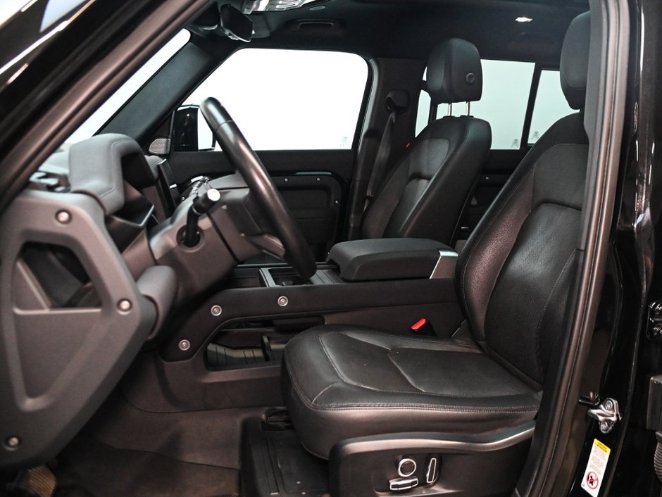 2023 Land Rover Defender X-Dynamic SE-13