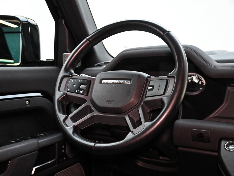 2023 Land Rover Defender X-Dynamic SE-27