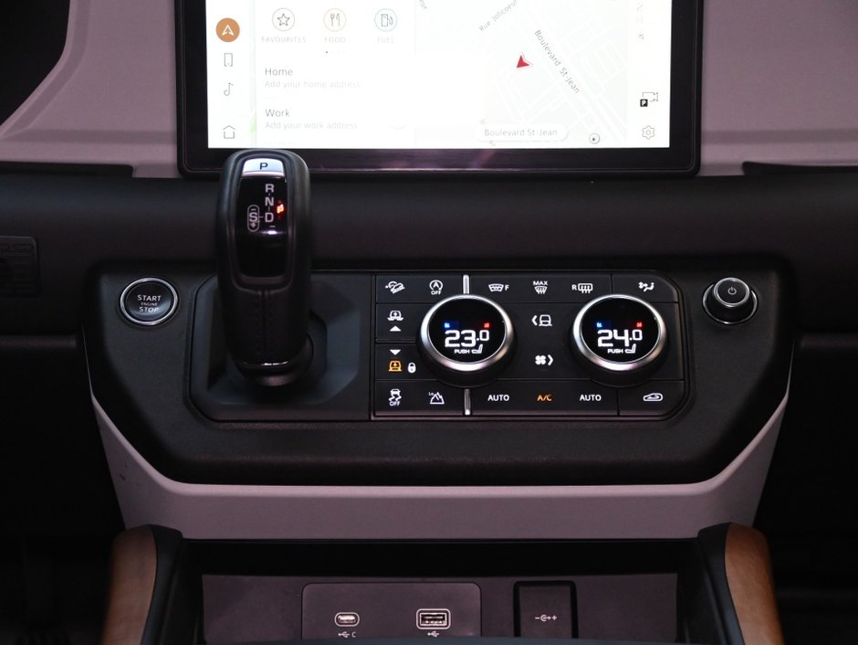2024 Land Rover Defender S-20