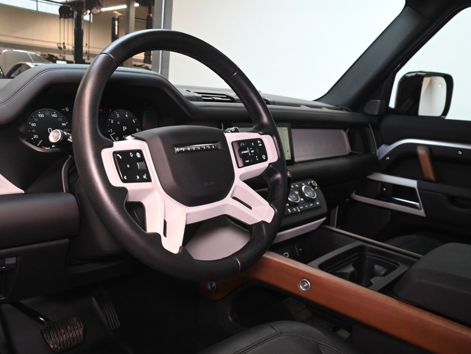 2024 Land Rover Defender S-2