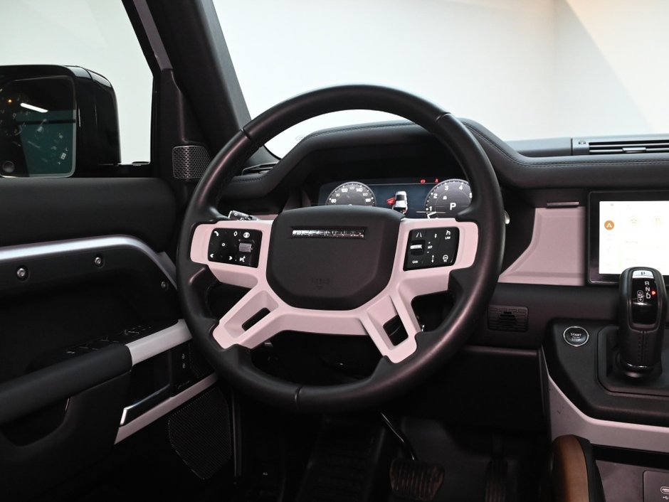 2024 Land Rover Defender S-25