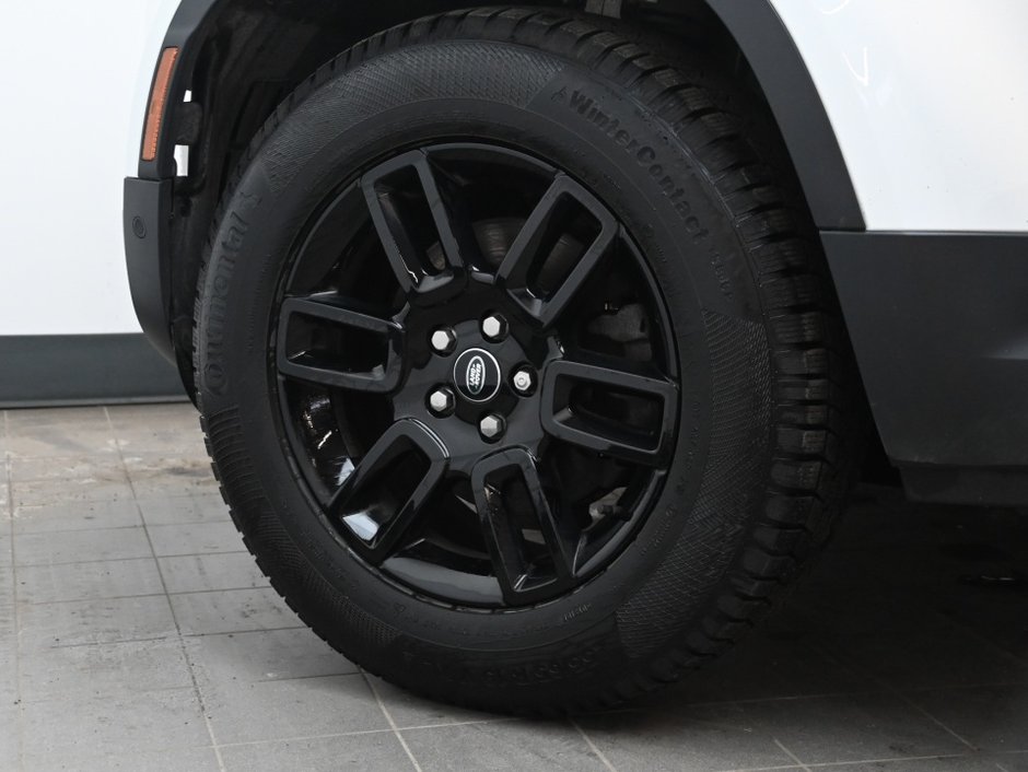 2024 Land Rover Defender S-30