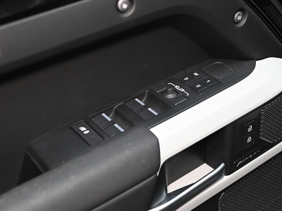2024 Land Rover Defender S-10