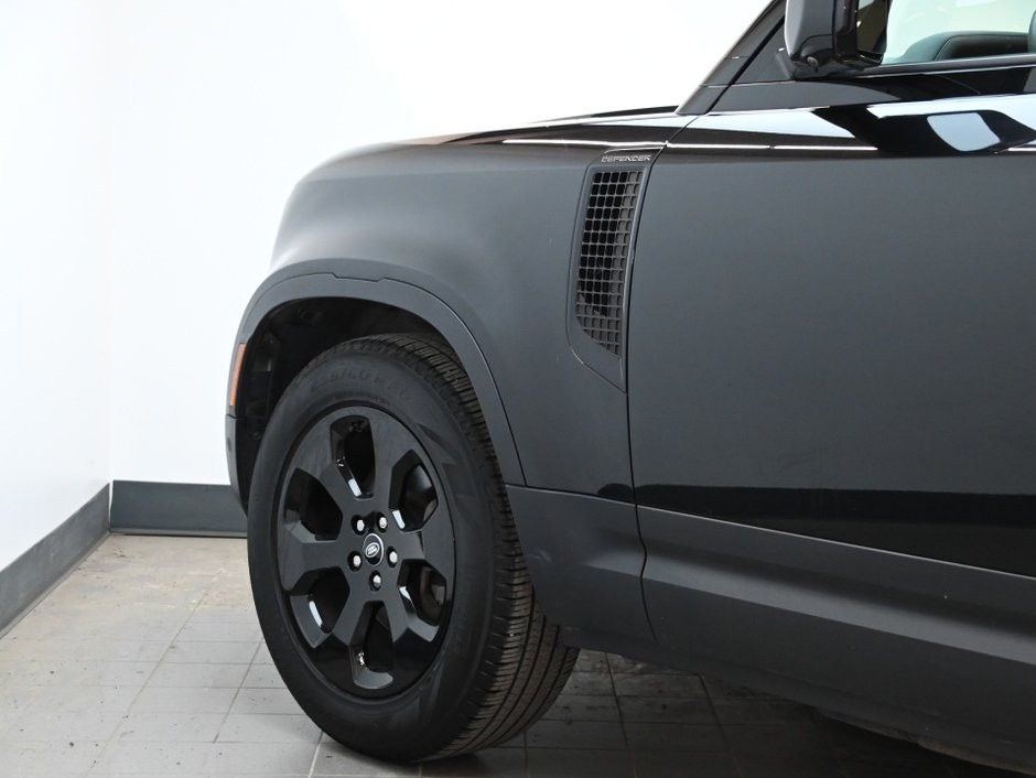 2024 Land Rover Defender S-29