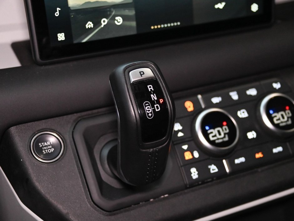 2024 Land Rover Defender S-23