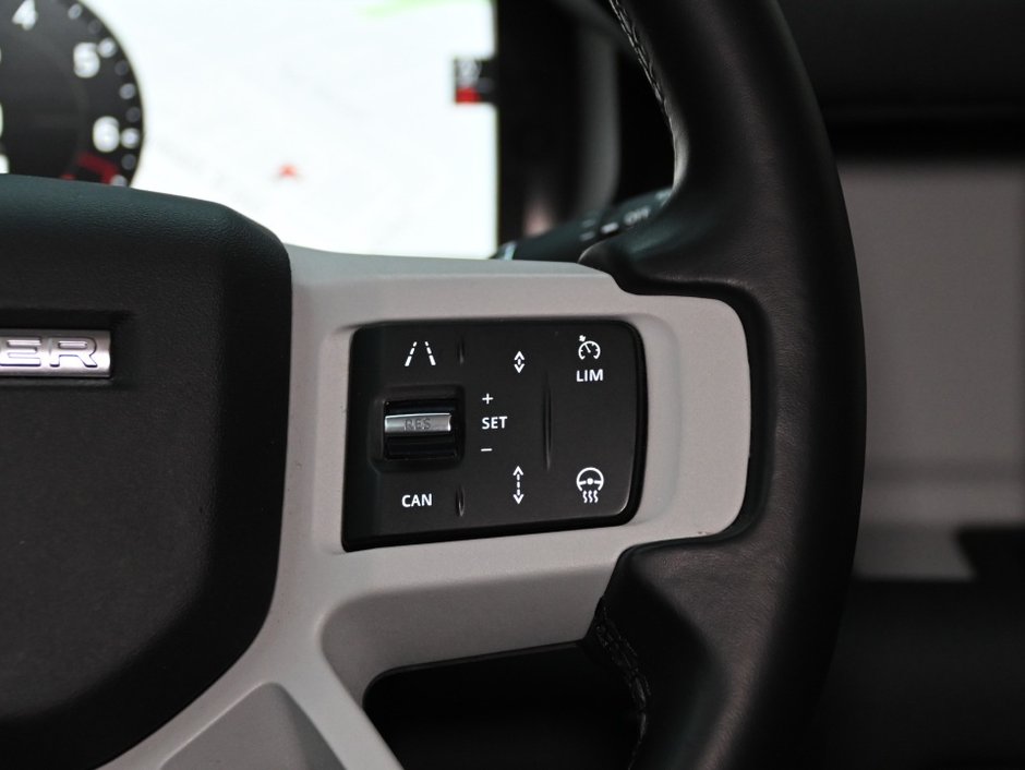 2024 Land Rover Defender S-17