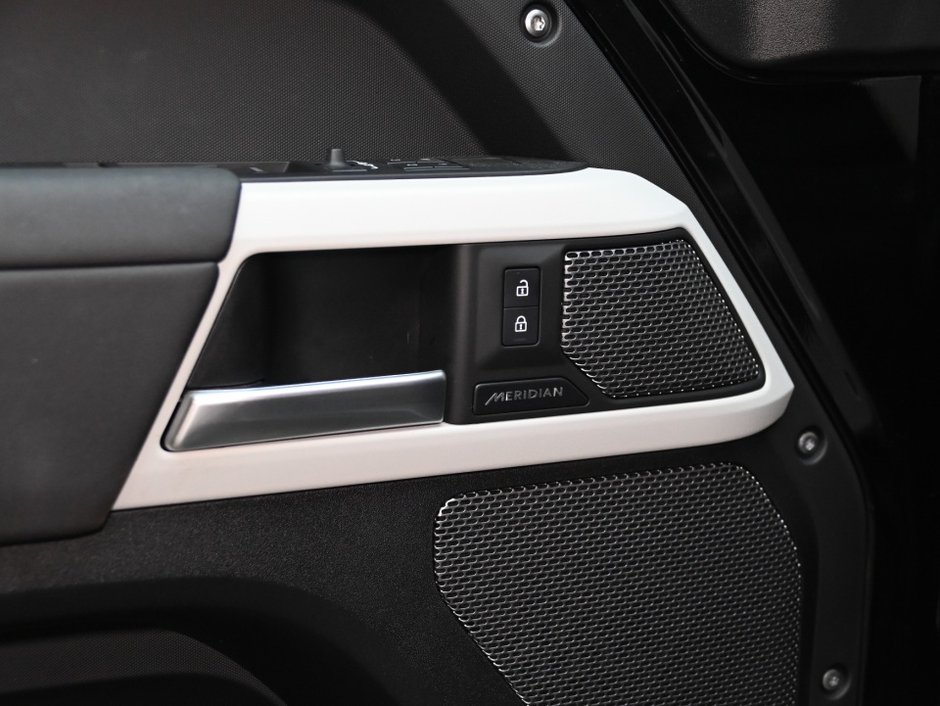 2024 Land Rover Defender S-11
