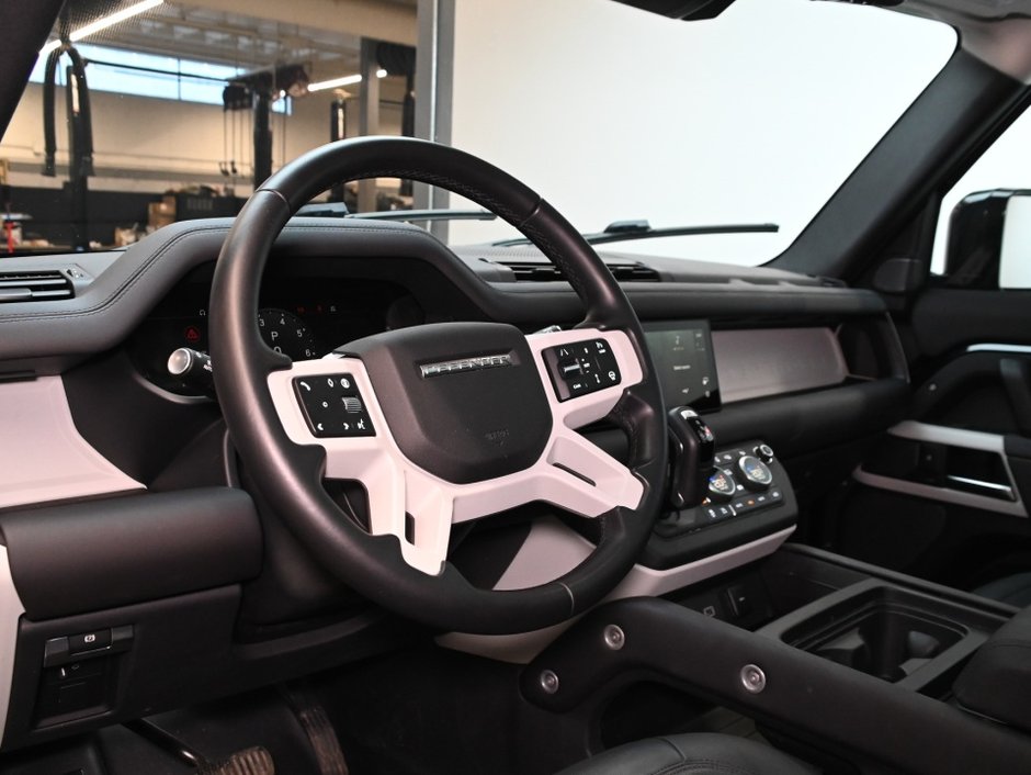 2024 Land Rover Defender S-2