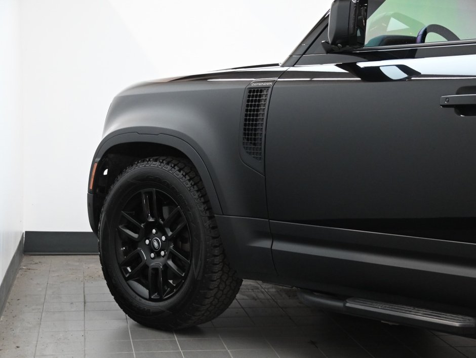 2024 Land Rover Defender S-28