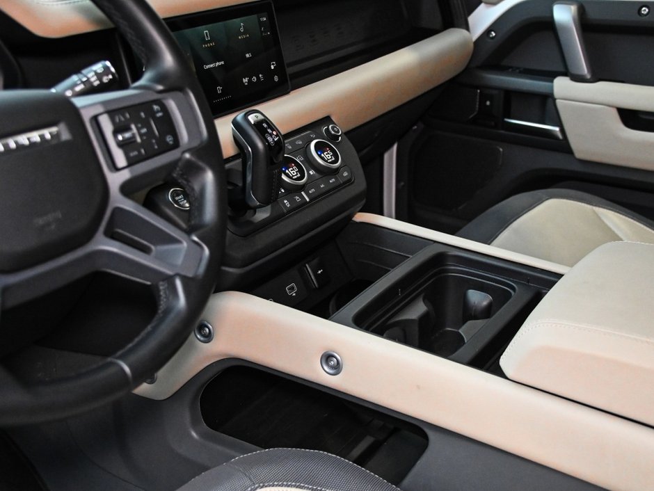 2024 Land Rover Defender X-Dynamic SE-13