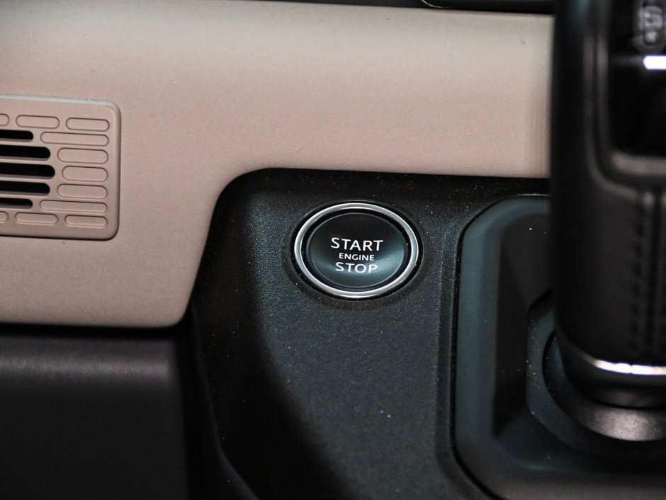 2024 Land Rover Defender X-Dynamic SE-23